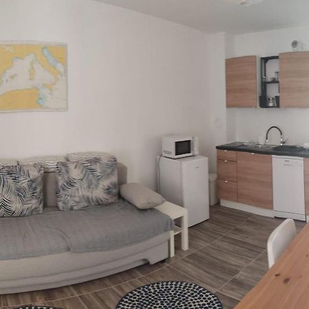Levant, Cosy And Modern Apartment In Novalja Center Exterior foto