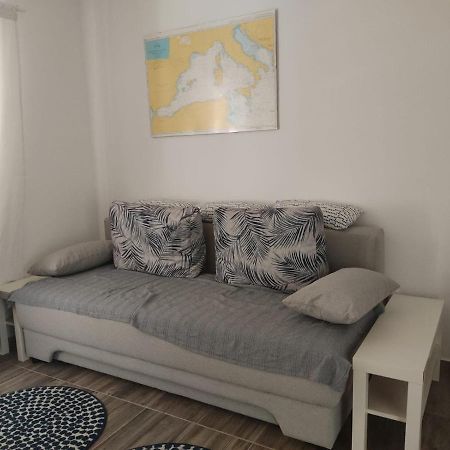 Levant, Cosy And Modern Apartment In Novalja Center Exterior foto