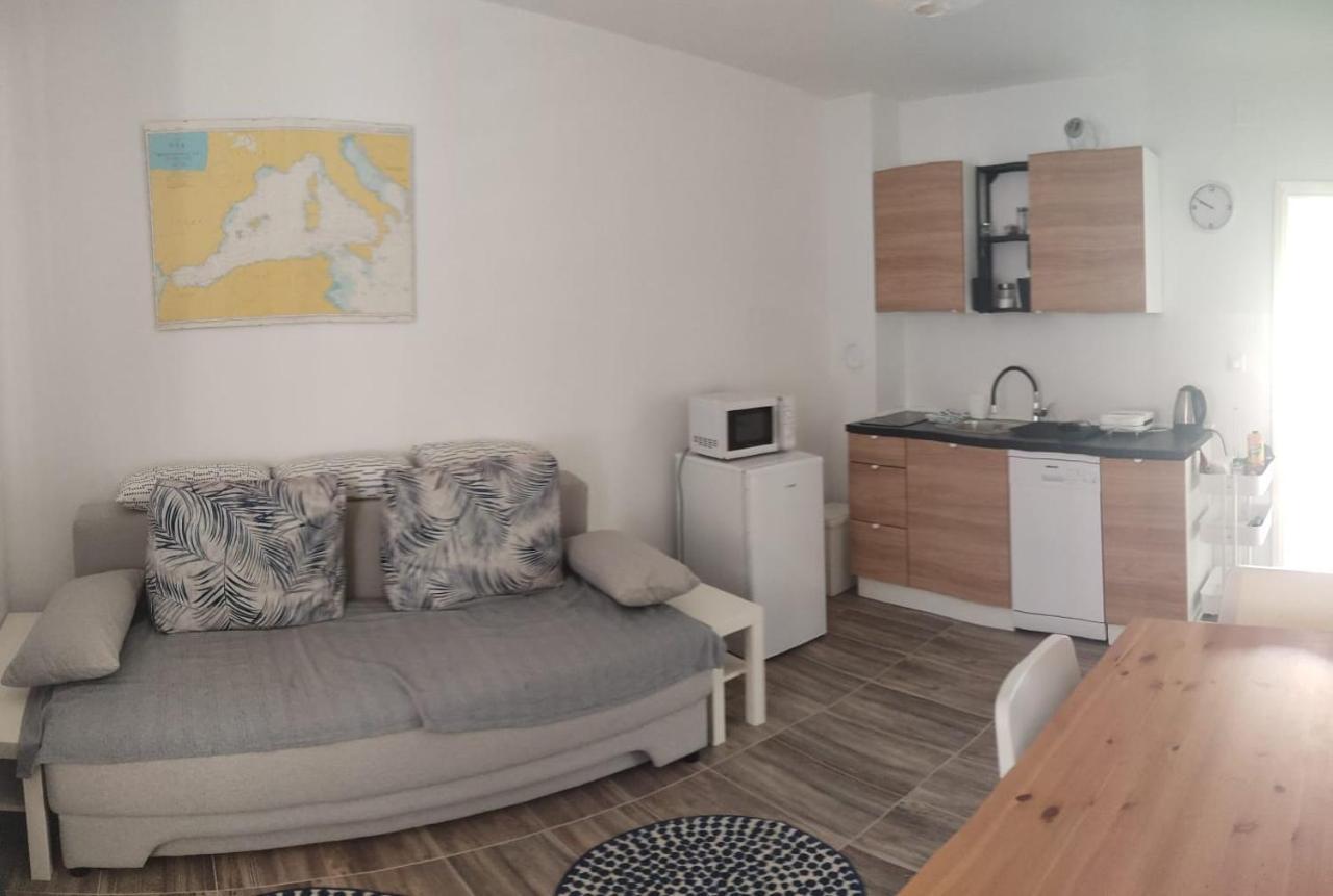 Levant, Cosy And Modern Apartment In Novalja Center Exterior foto