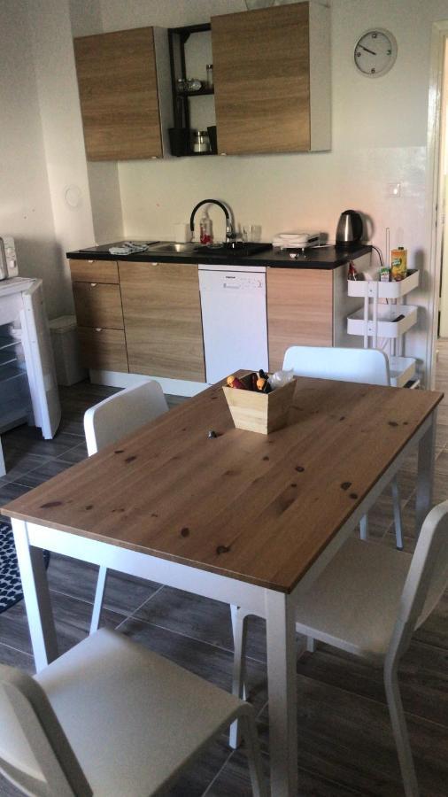 Levant, Cosy And Modern Apartment In Novalja Center Exterior foto